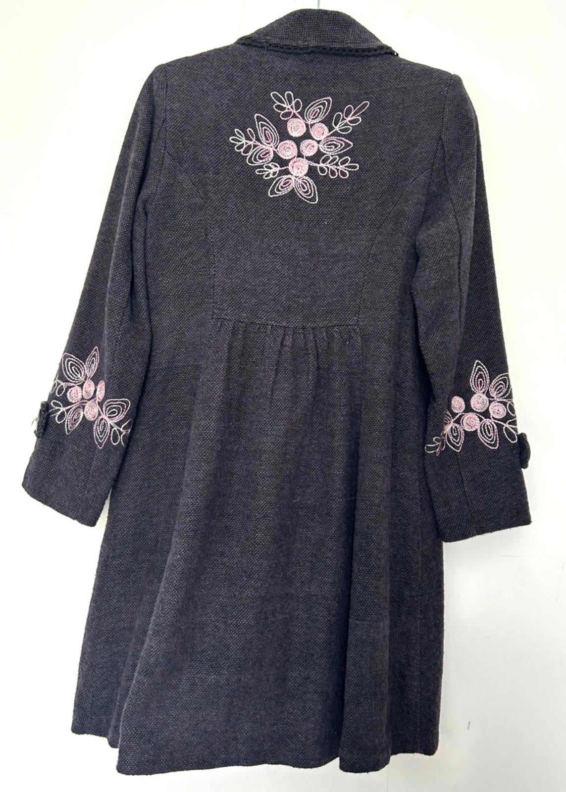 NOMADS Coat 10 Deep Purple Embroidered Accents Buttons Rounded Collar