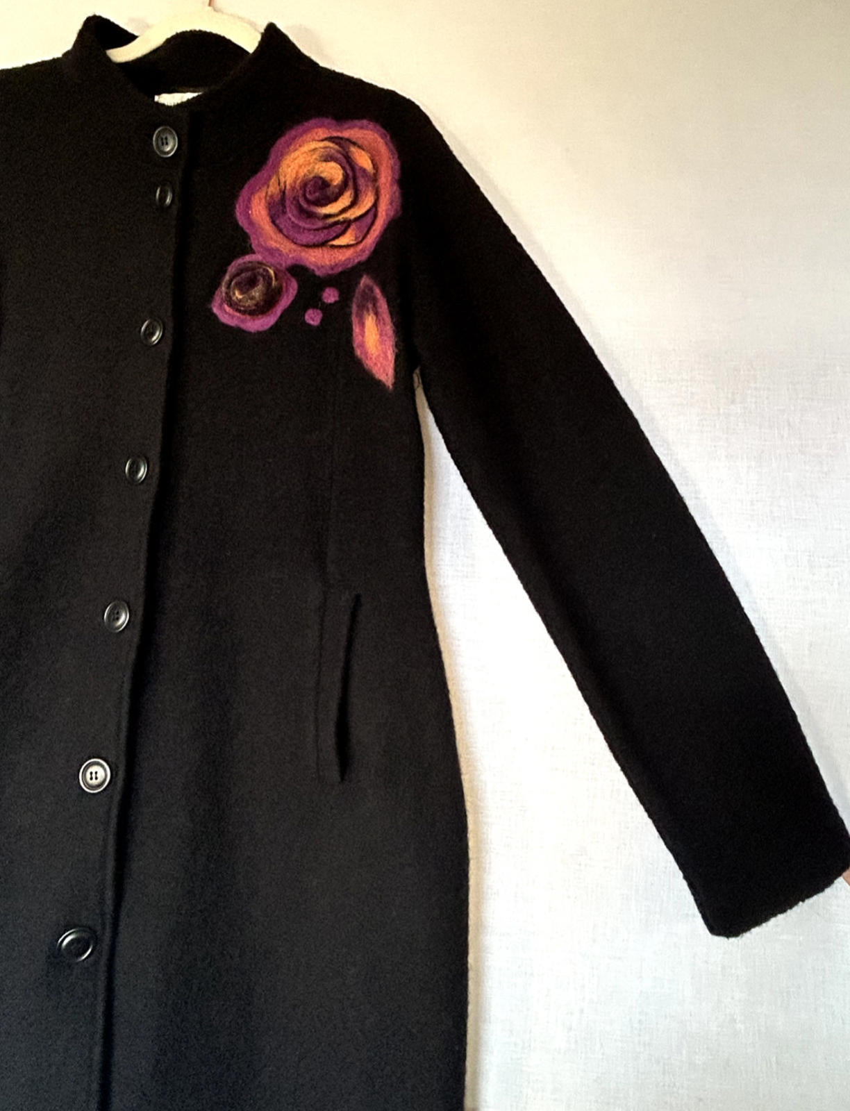 EDINA RONAY Coat 12/14 Black Mid Length 100% Wool Flower Appliqué Button Through
