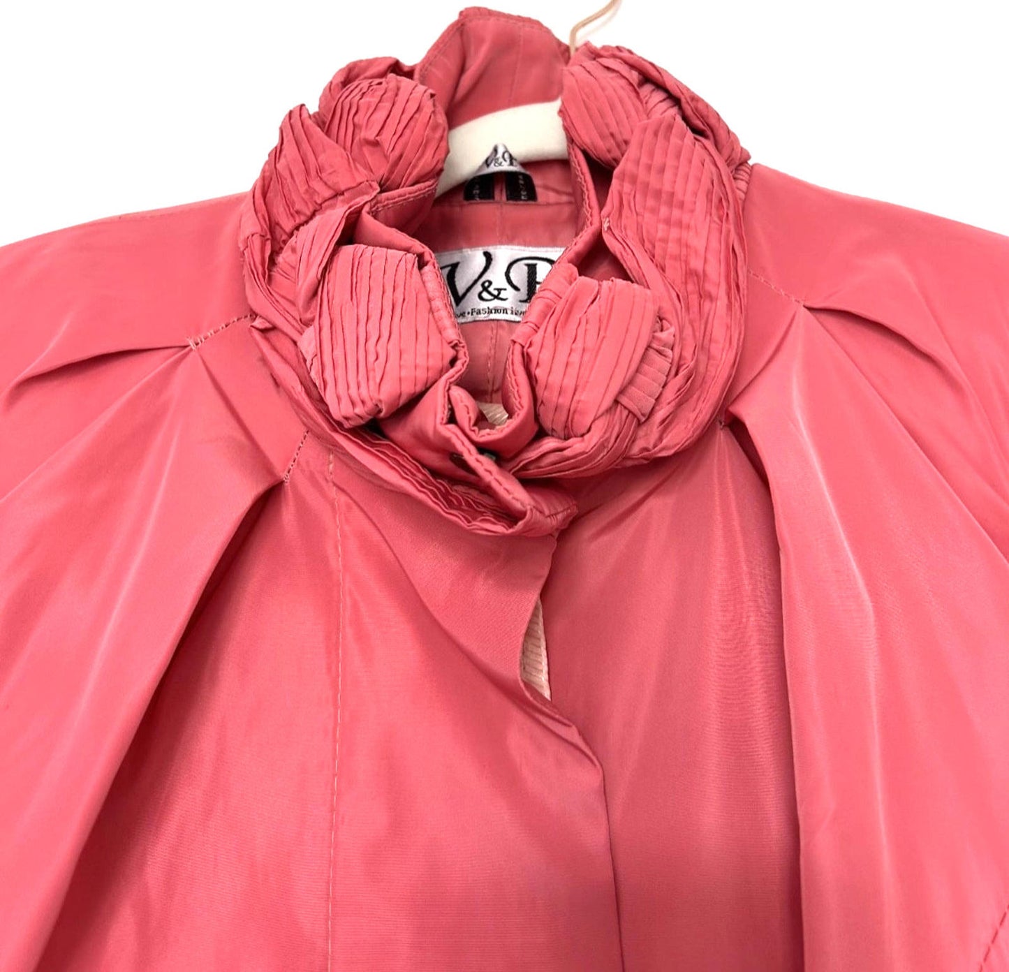 V&P Coat 12 Rose Pink Accent Collar & Cuffs Pockets Lined Buttons BNWOT