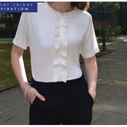 WINSER LONDON Top Large Ivory T-Shirt Top Short Sleeves Ruffle Trim BNWOT