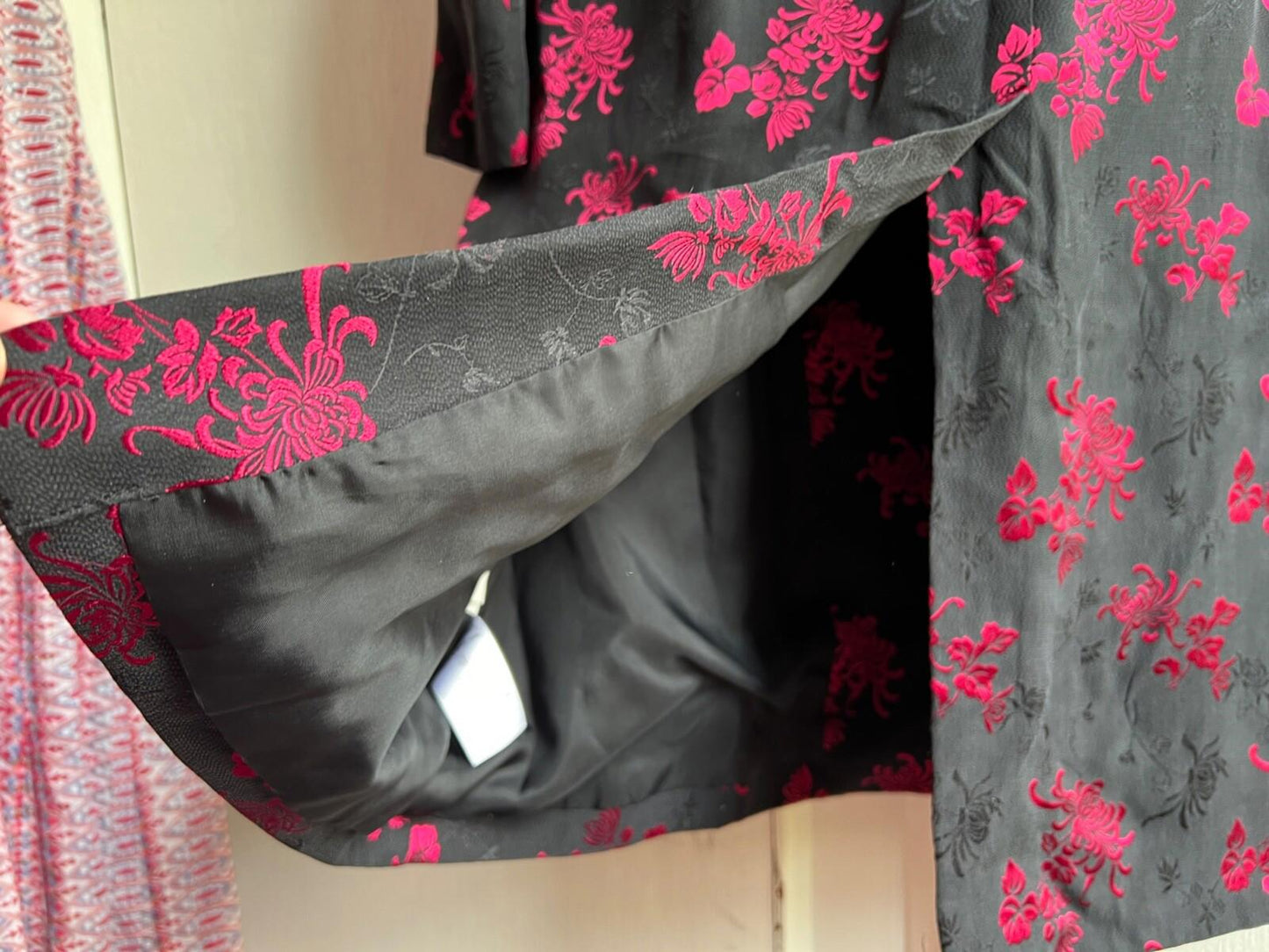 EAST Coat 12 Black Fuchsia Silk Blend Floral Textured Oriental Lined Long Sleeves