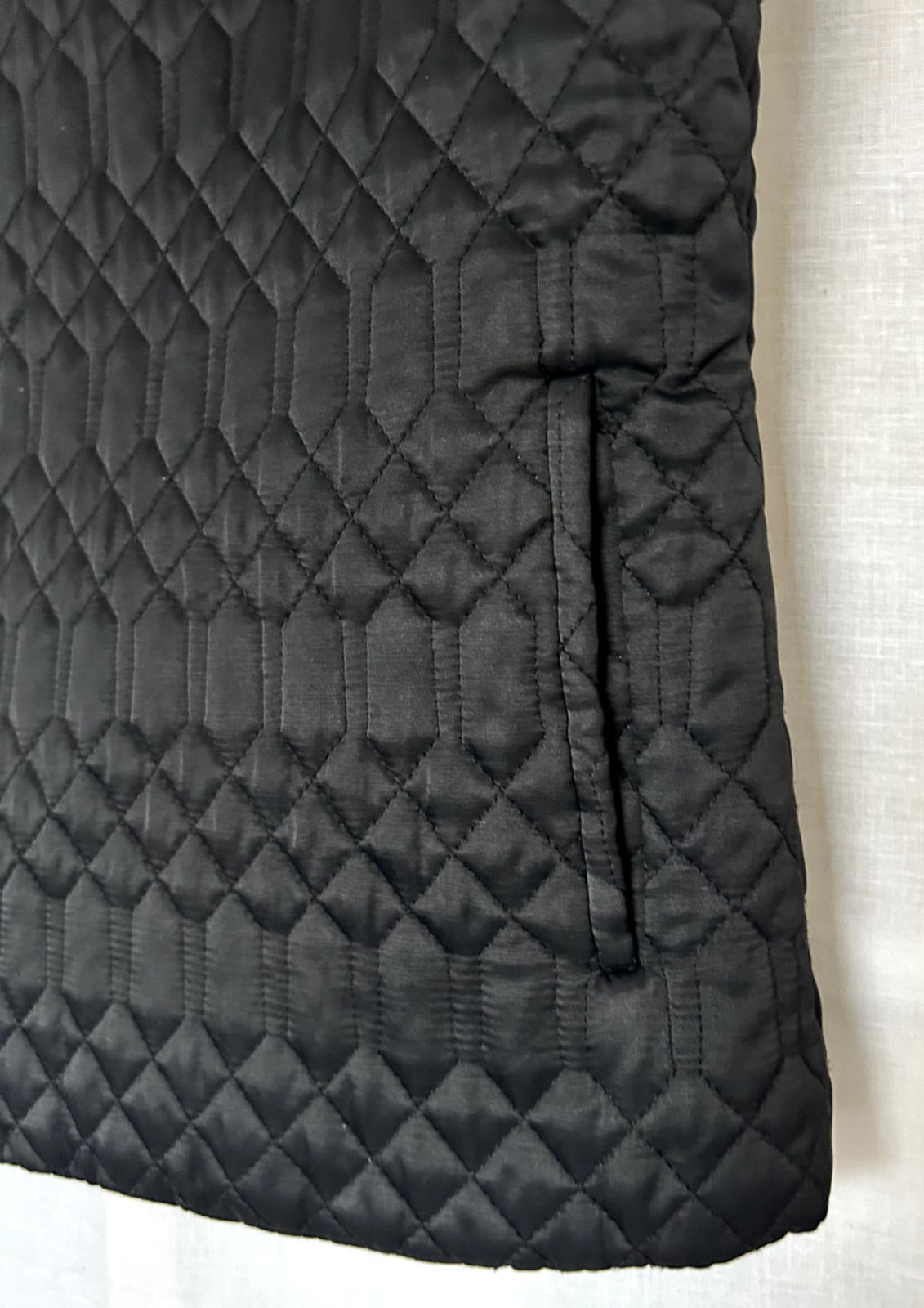 PLANET Gilet Waistcoat 12 Black Quilted Style Pockets Zip Fastening