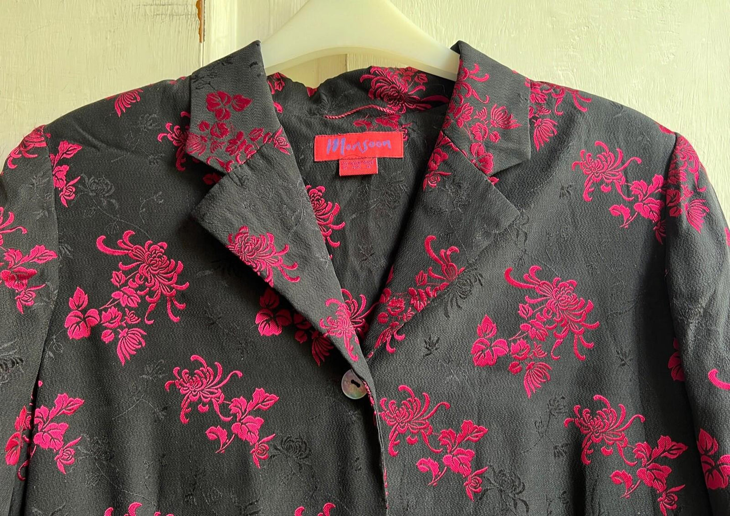 EAST Coat 12 Black Fuchsia Silk Blend Floral Textured Oriental Lined Long Sleeves