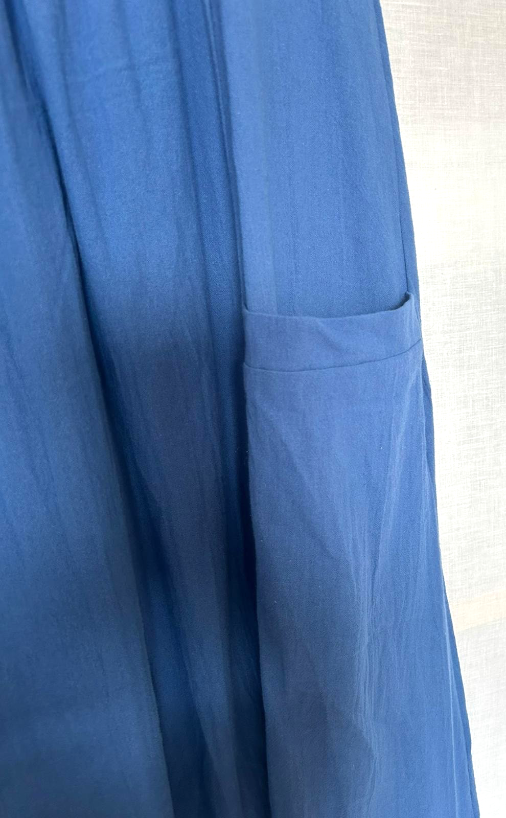 Dress Medium Blue Cotton Sleeveless Round Neckline Pockets Maxi Length (Pre-Loved)