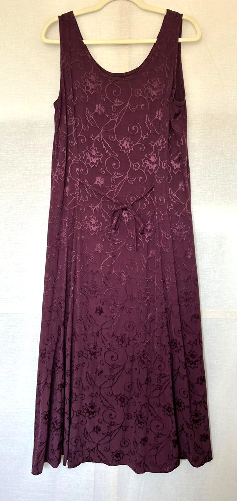Dress 14 Purple Sleeveless Round Neck Embroidered Midi Length Ties at Back (Pre-Loved)